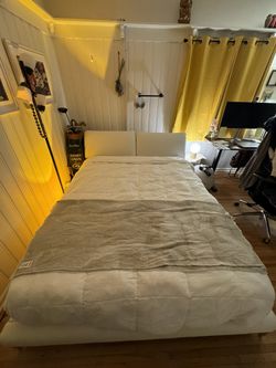 Modern Modani Movido Queen Bed - White