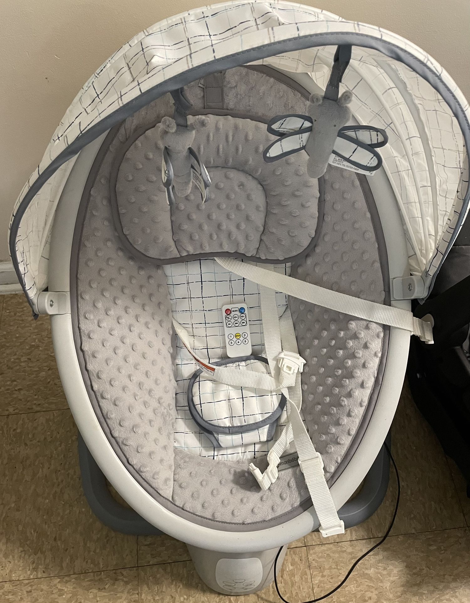 MOTORIZED BABY SWING WITH REMOTE CONTROL