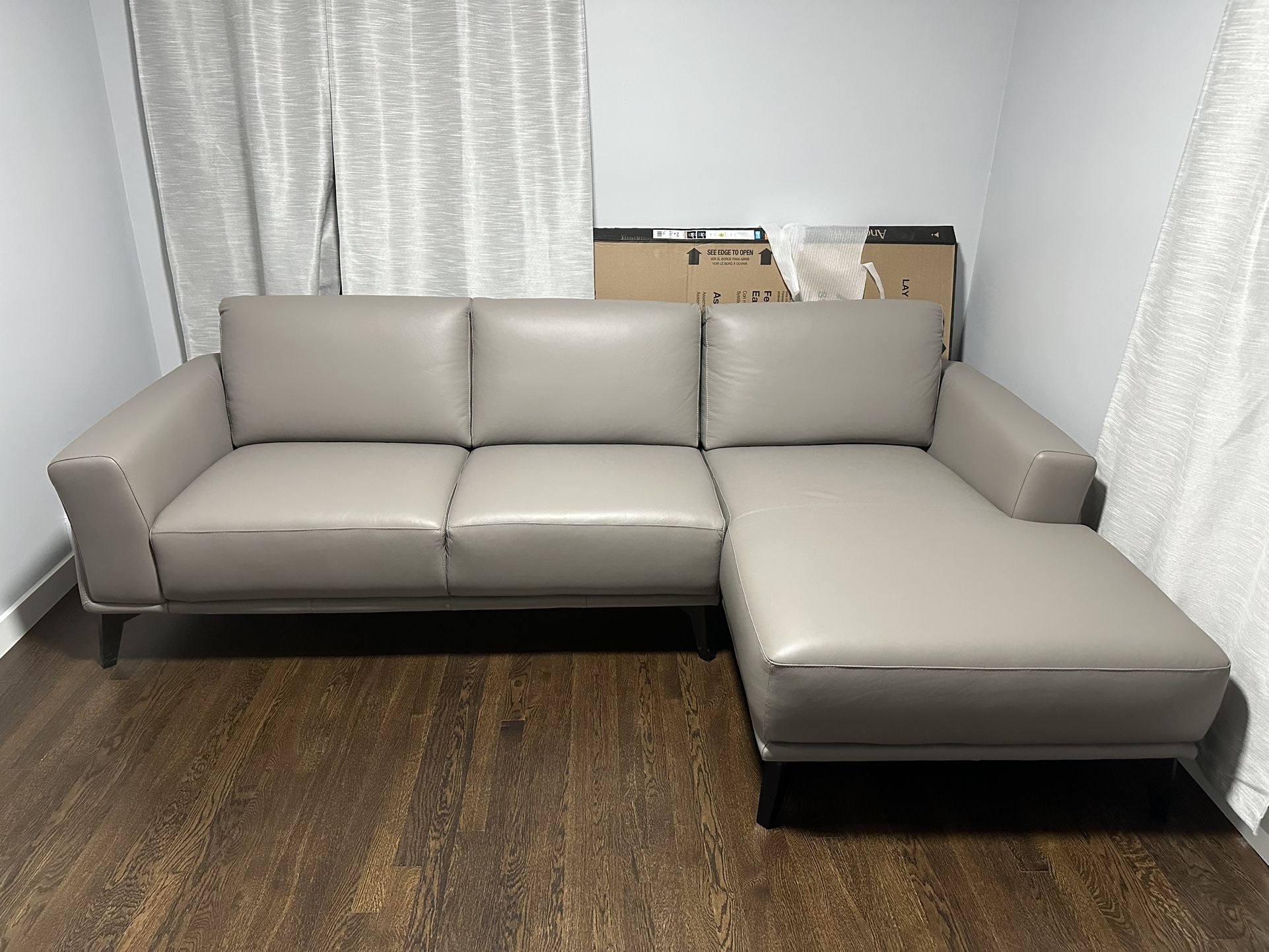 New Classic Furniture Grey Leather Sectional Sofa