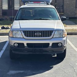 2005 Ford Explorer