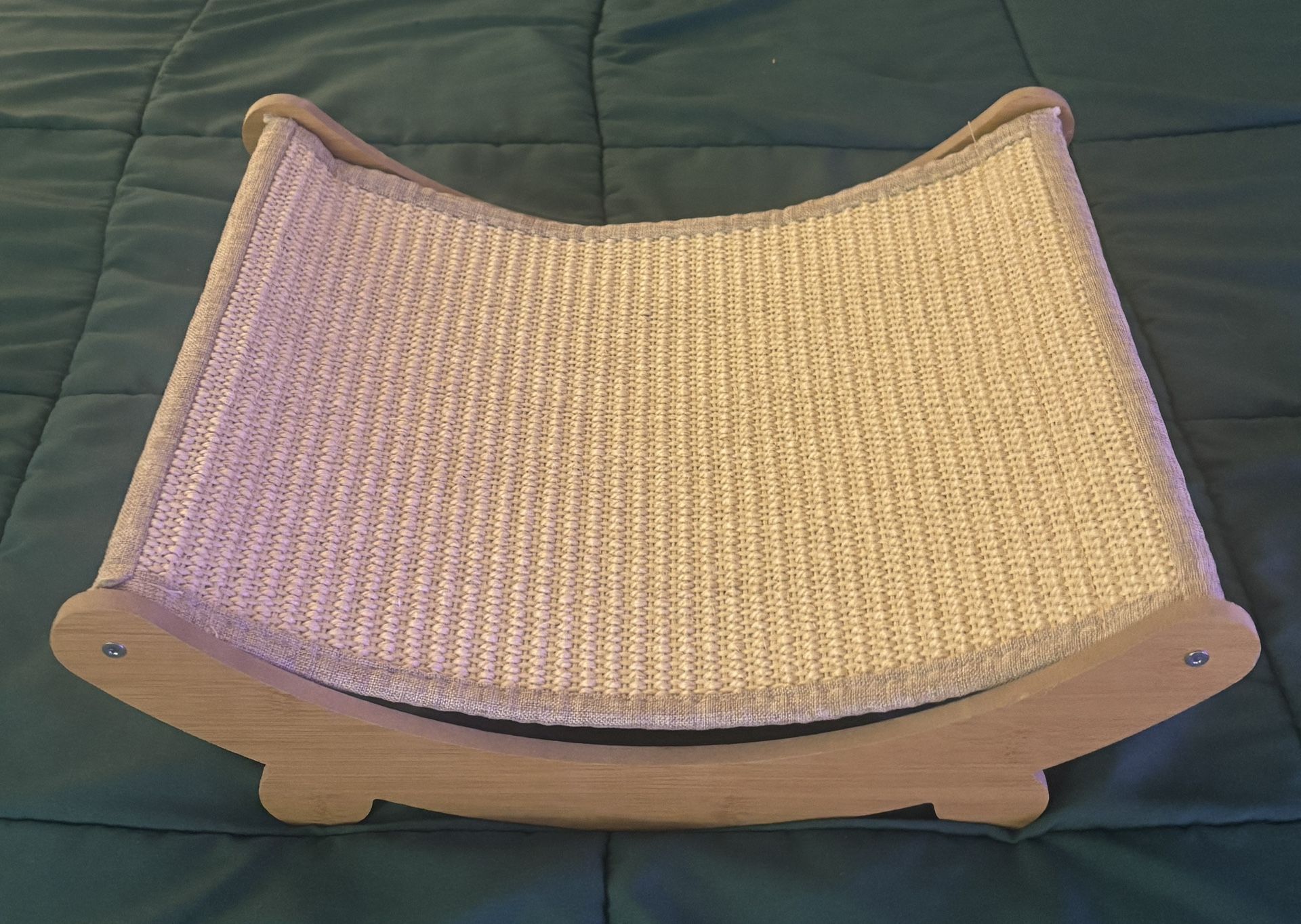Cat Scratching Curved Board (15 inches in Length)