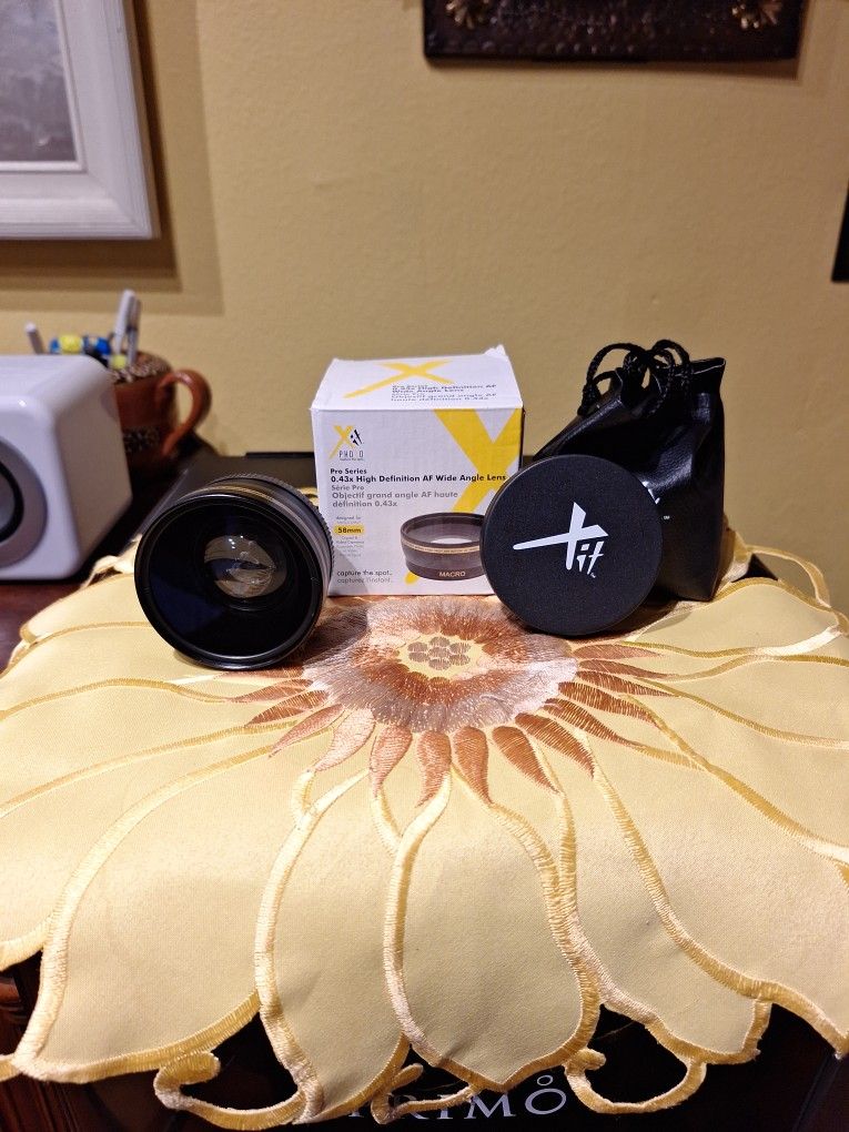 XIT PHOTO PRO SERIES 0.43x High Definition AF Wide Angle Lens NEW