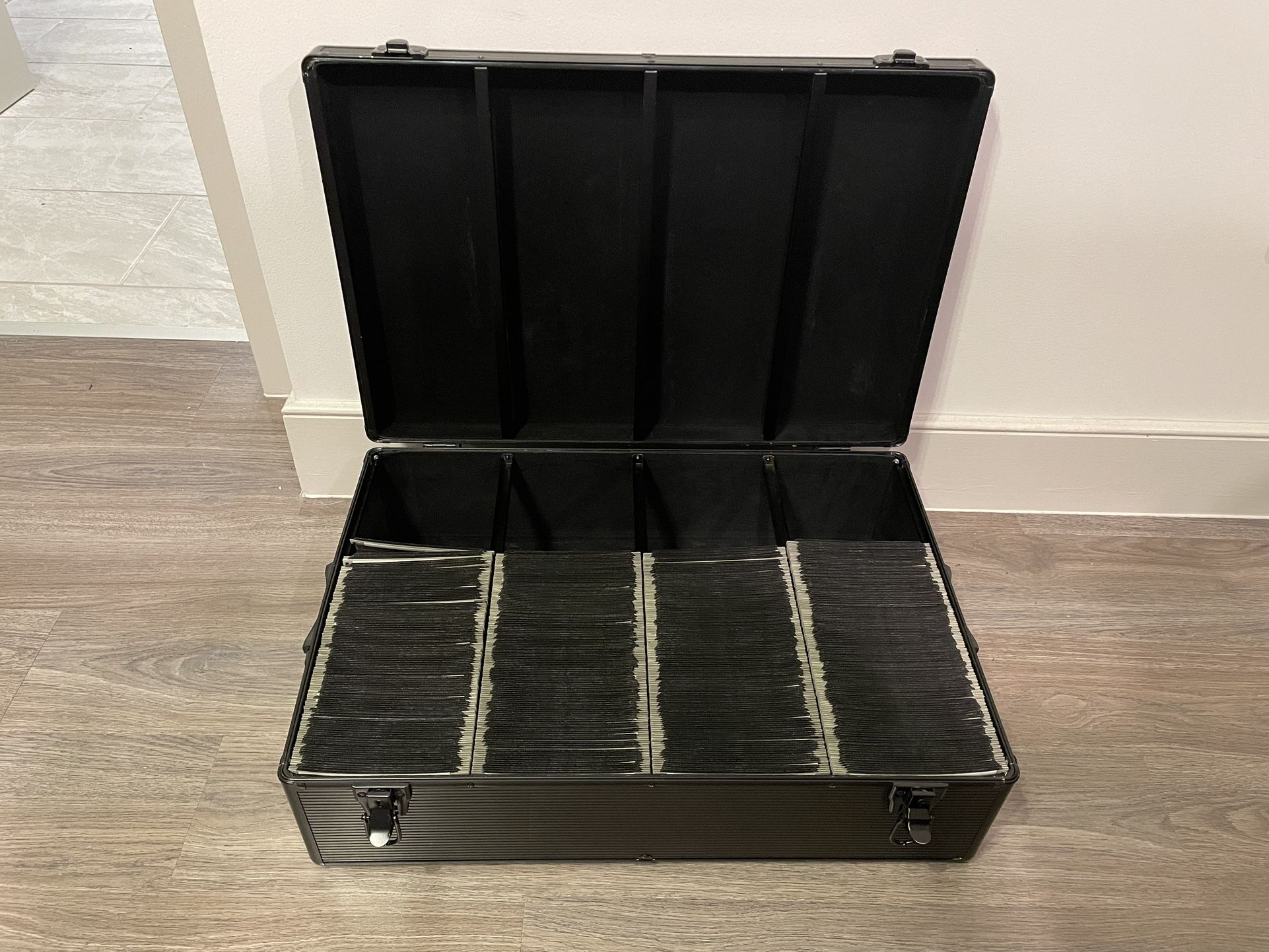 Black Metal CD/DVD Storage Case 1000 Disc Capacity