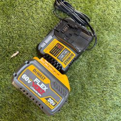DEWALT
FLEXVOLT 20V/60V MAX Lithium-Ion 12.0Ah Battery