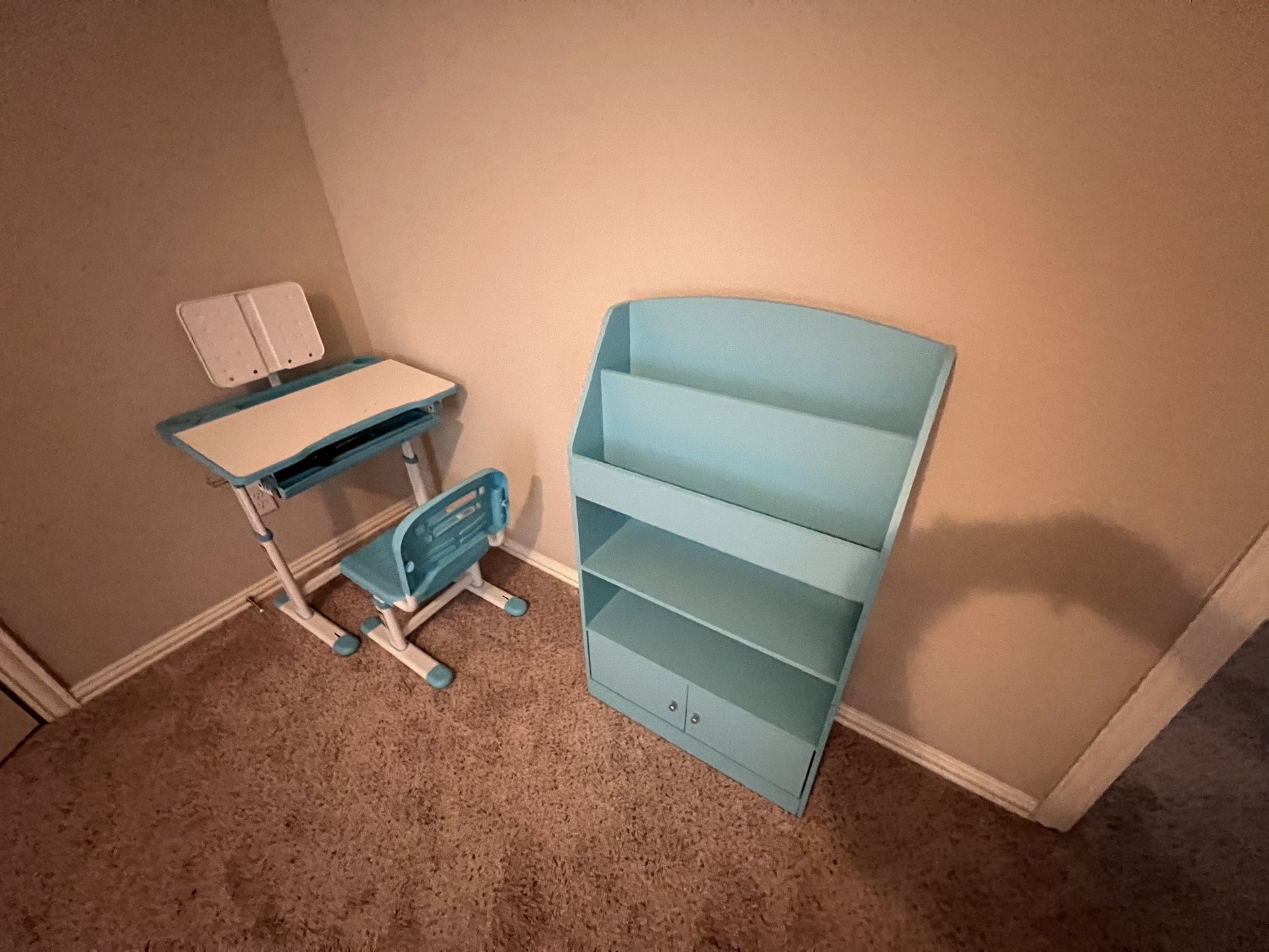 Kids Desk With Chair And Book Shelve