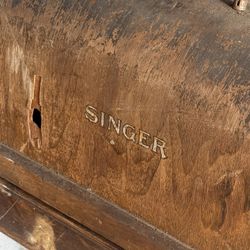 Vintage Singer Sewing  Machine 