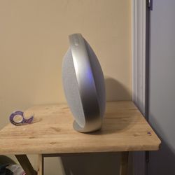 The Harman Kardon Onyx Studio 9 i