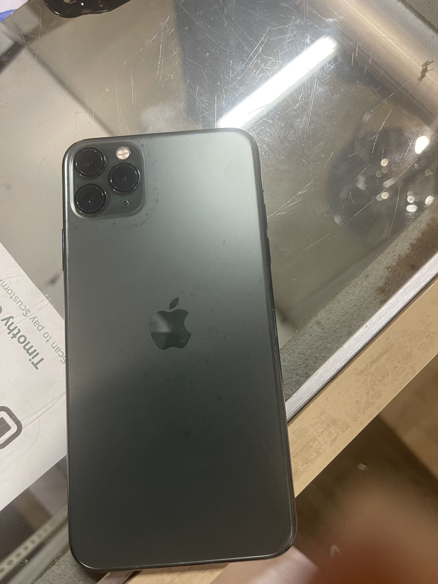 iPhone 11 Pro max Unlock