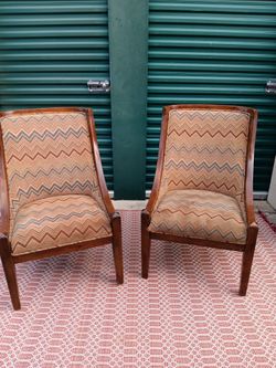 Set Of Chairs 