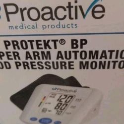 BLOOD PRESSURE MONITER 