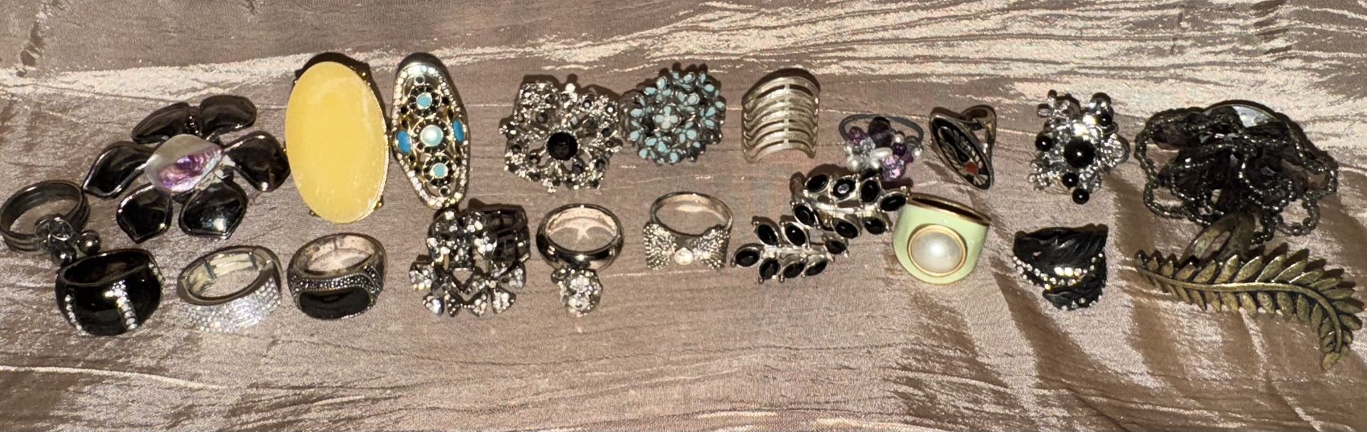 Ring Lot Of 21 Various Rings