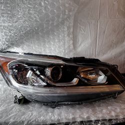 2016 - 2018 HONDA ACCORD SEDAN PASSENGER RIGHT HEADLIGHT OEM 