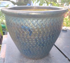 Ceramic Planter iridescent Blue Drainage hole