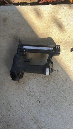 Nail gun
