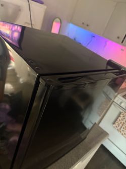 Mini fridge