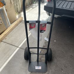 Milwaukee 800 lb. Capacity D-Handle Hand Truck