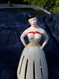 Vintage Figuring Napkin Holder
