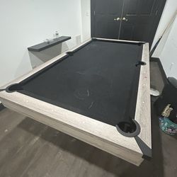 pool table 