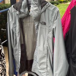 NORTH FACE WINDBREAKER