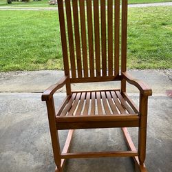 Wood Rocking Chair 