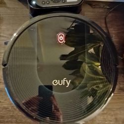 EUFY ROBO VAC 3.0 CORDLESS BLUETOOTH ACTIVATED SELF CLEANING VACCUM