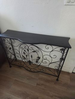 Entry table