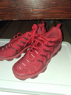 Red Nike Vapor Max