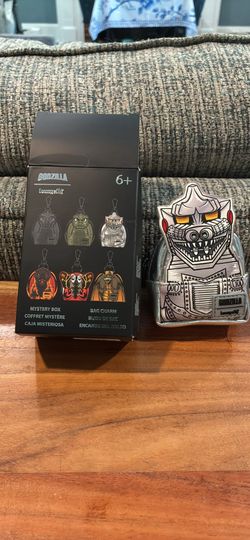 Mecha Godzilla Mini-Backpack Mystery Box Bag Charm Entertainment Earth Exclusive