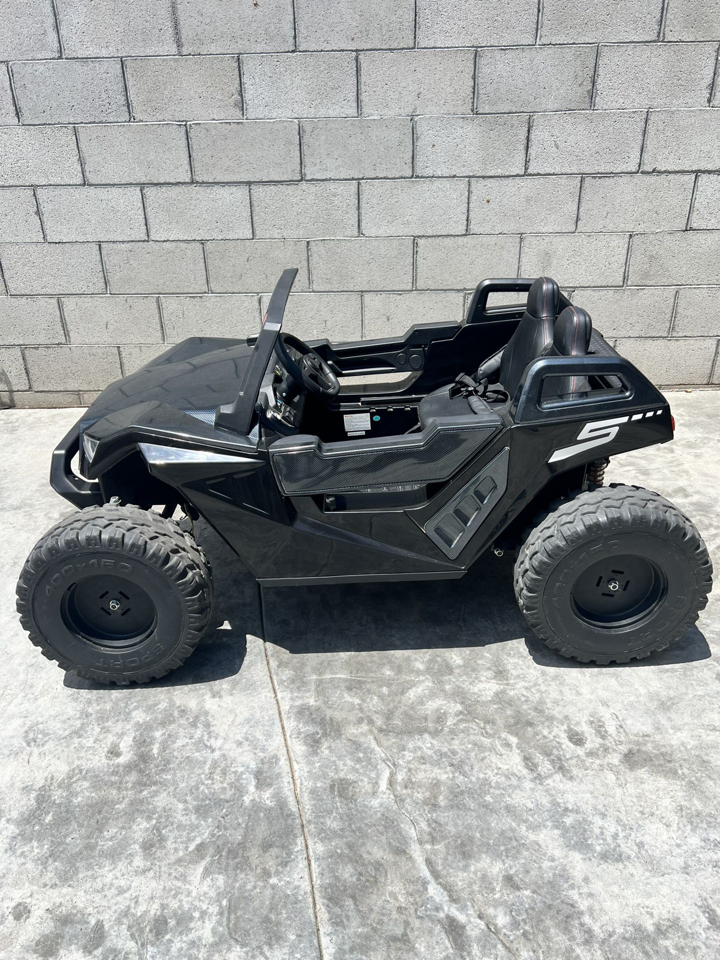 Super Buggy XL 4x4 With 24V Power Remote Rubber Tires And Remote Control 