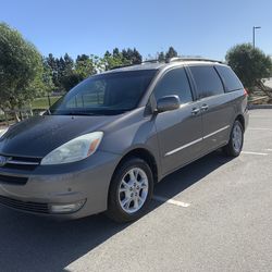 2005 Toyota sienna