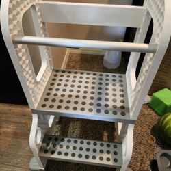 Kitchen Buddy 2 In 1 Stool. Hardly Ever Used 