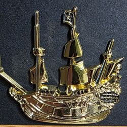 Disney Pin - Peter Pan's Gold Ship