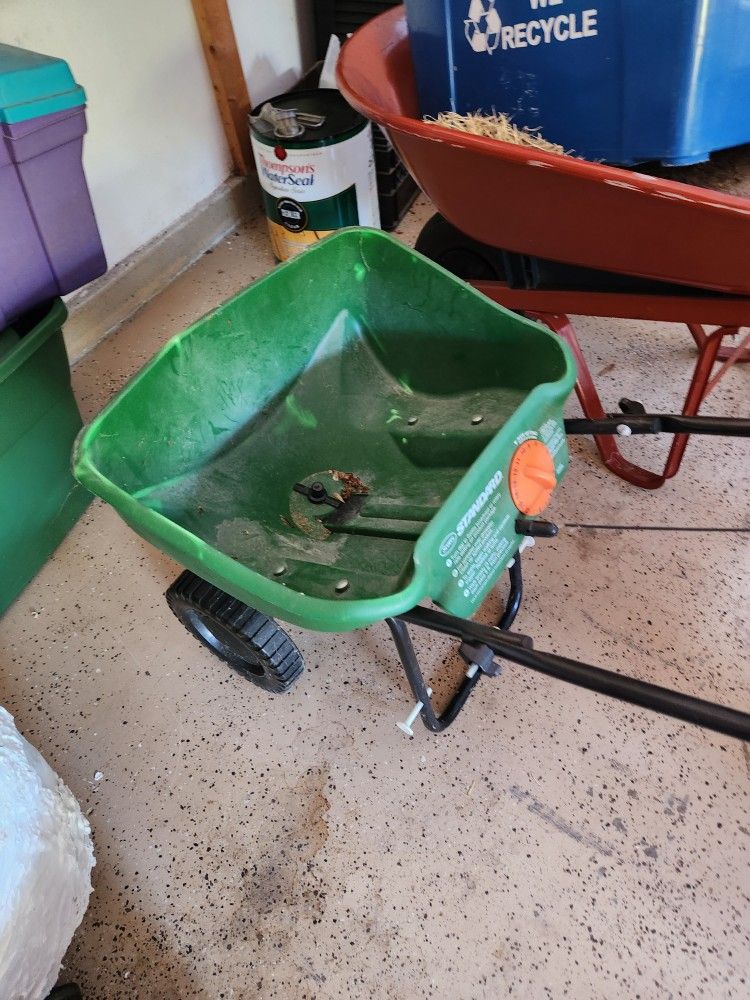 Feritizer/feeder Spreader