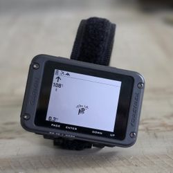 Garmin Foretrex 801 Wrist-Mounted GPS Navigator with Tactical Features,with Strap 