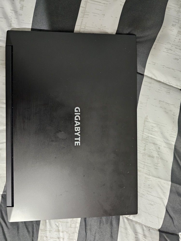 GIGABYTE - 15.6" FHD IPS Gaming Laptop - Intel Core i5-11400H - 16GB - NVIDIA GeForce RTX 3060 - 512GB SSD
