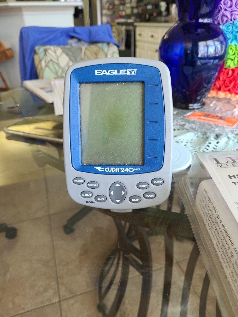 Eagle CUDA 240 Fish/ Depth FINDER