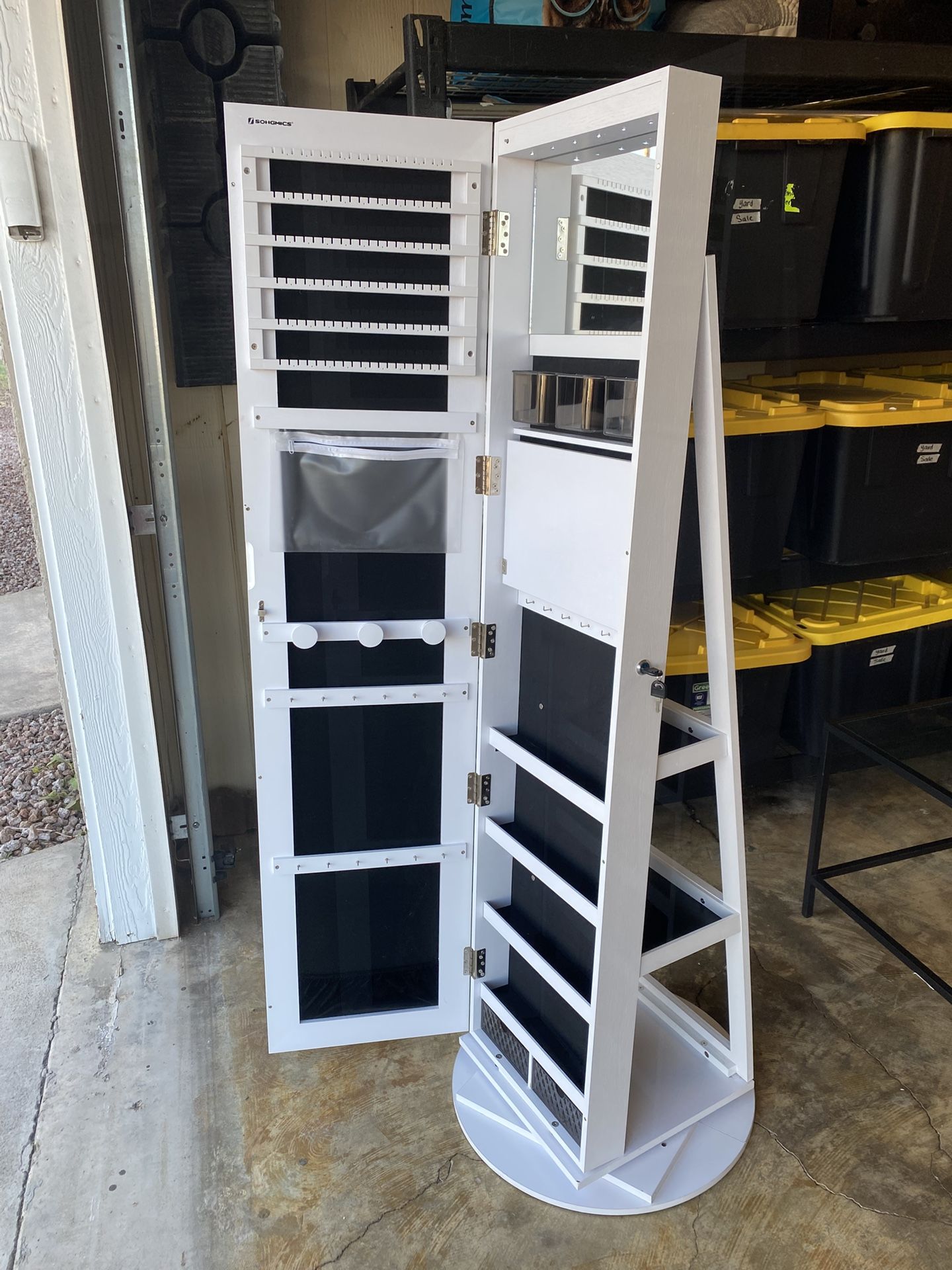 Rotating Makeup/ Jewelry Stand