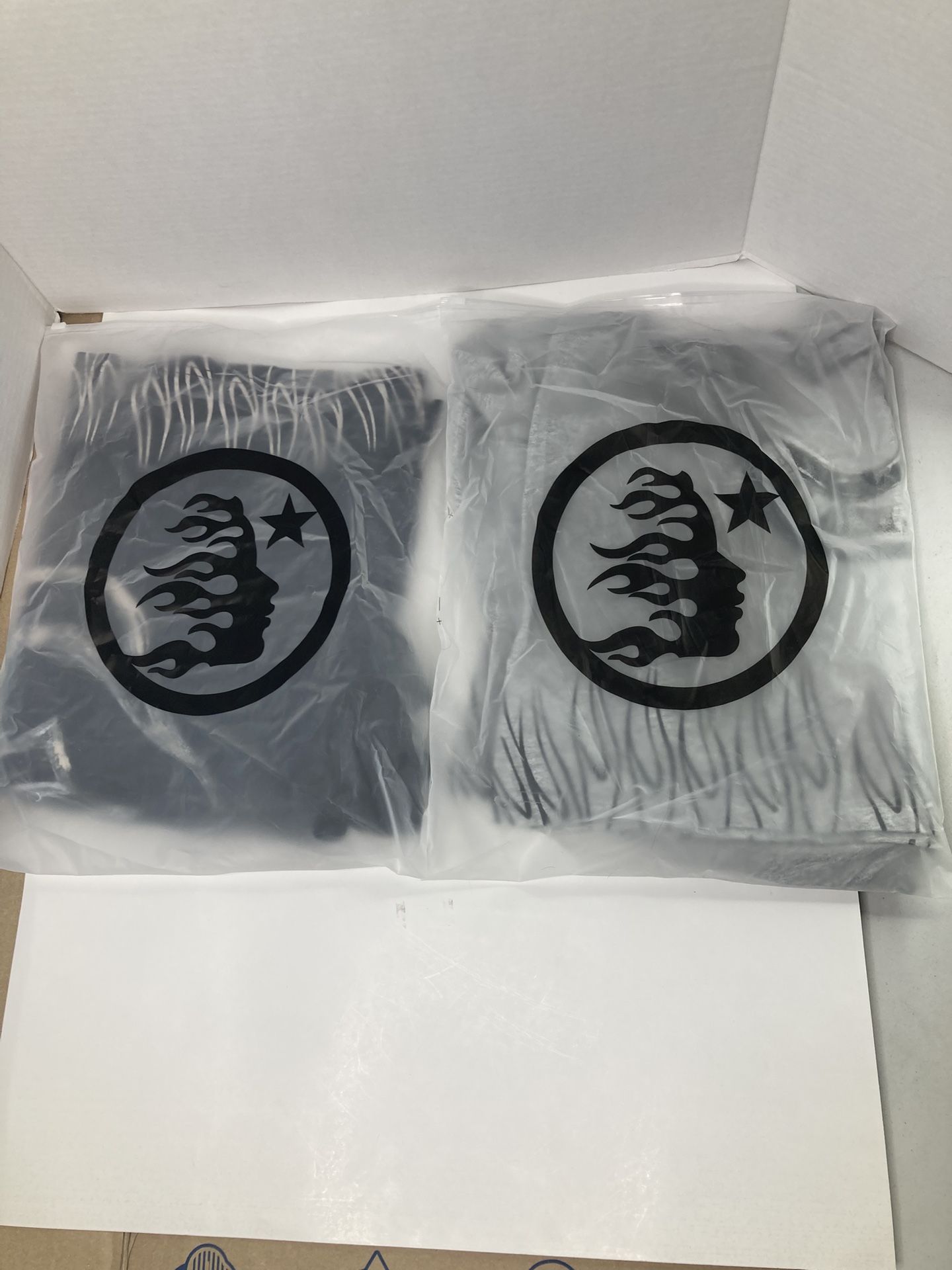 Hellstar Yoga Black And Grey Tee LARGE