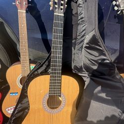Classical Guitar w/ Softshell Gator Case