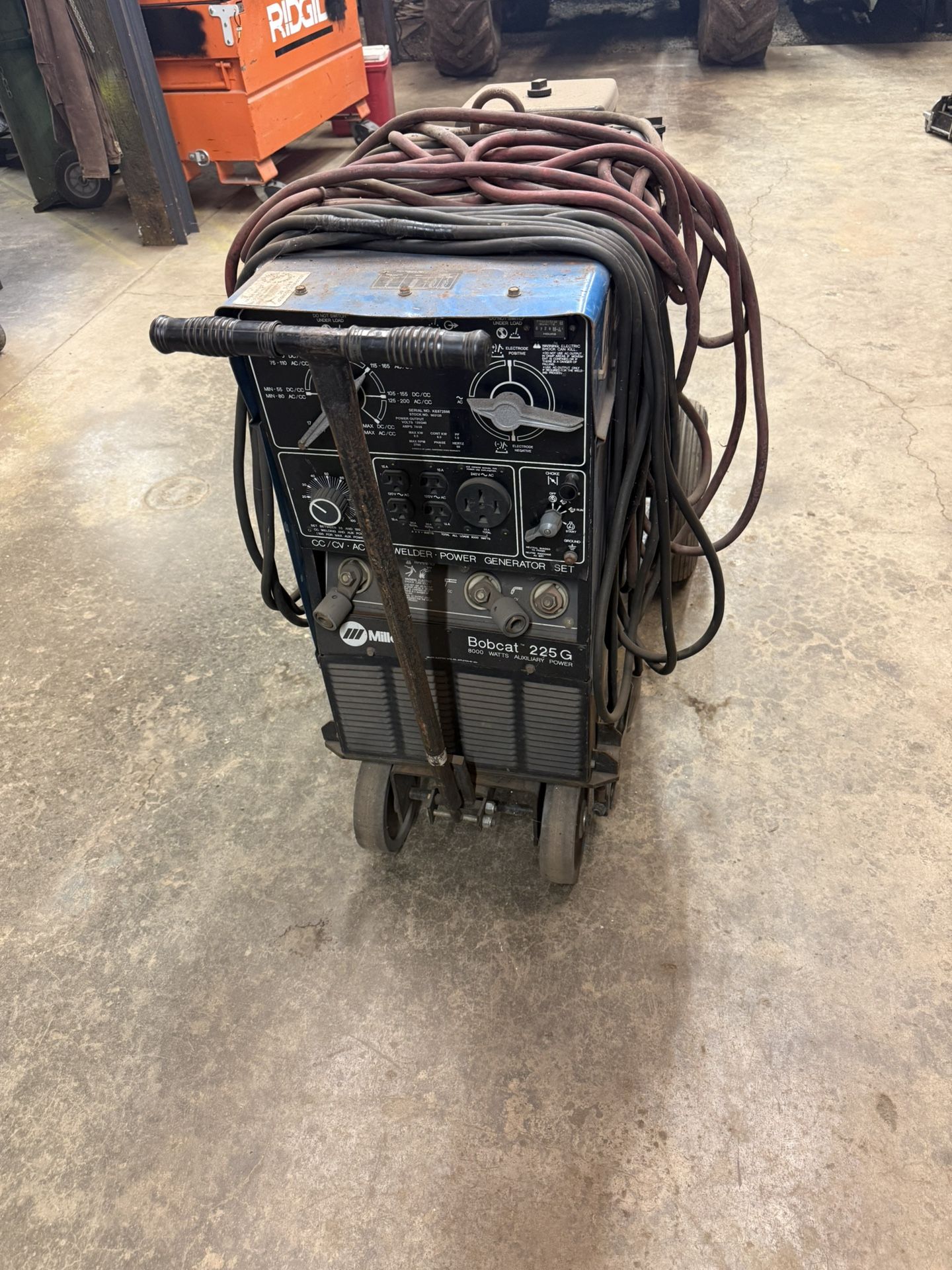 Welder Bobcat 225G