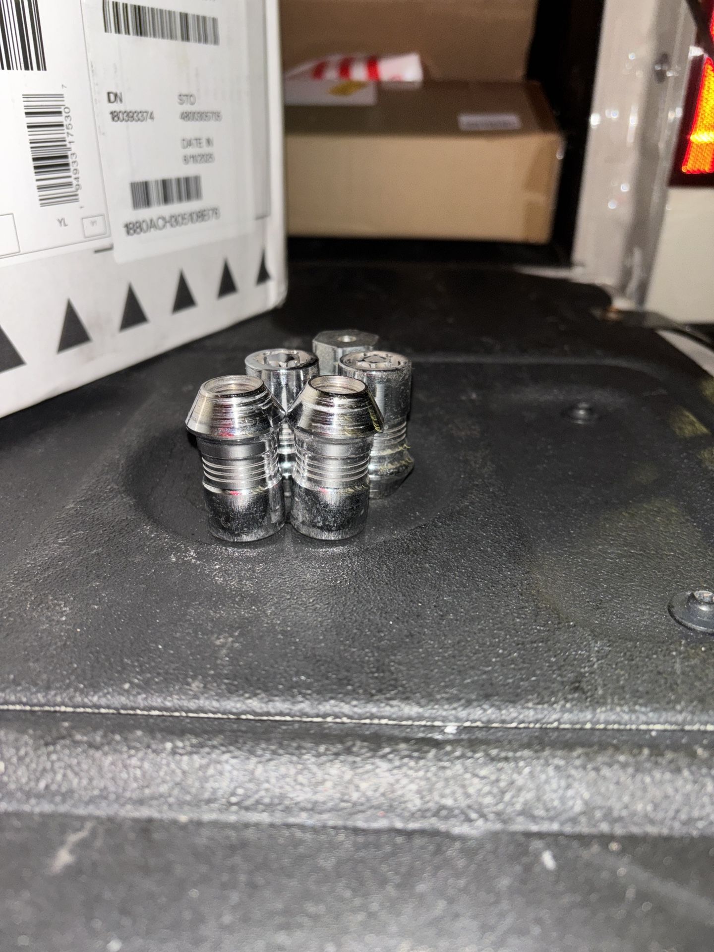 Ford Lugs Lock