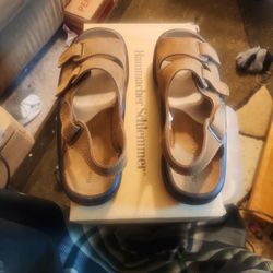 Hammacher Schlemmer Leather  Sandal Size  36