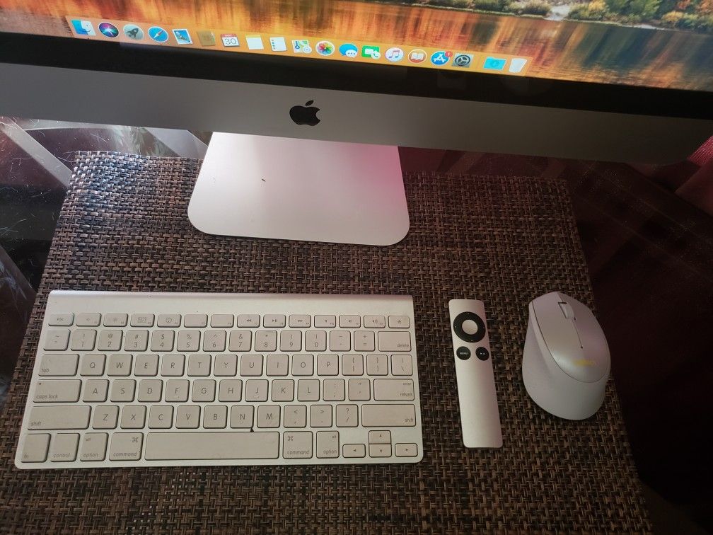 27" IMAC DESK COMPUTER