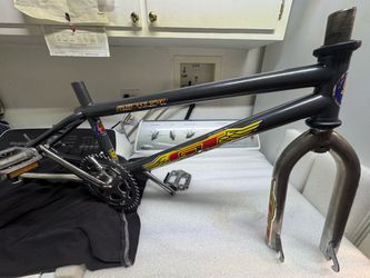 20In GT Mach One Frame, Fork, Sprocket, Cranks & Pedals $120 obo