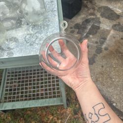 Garden globe hangers