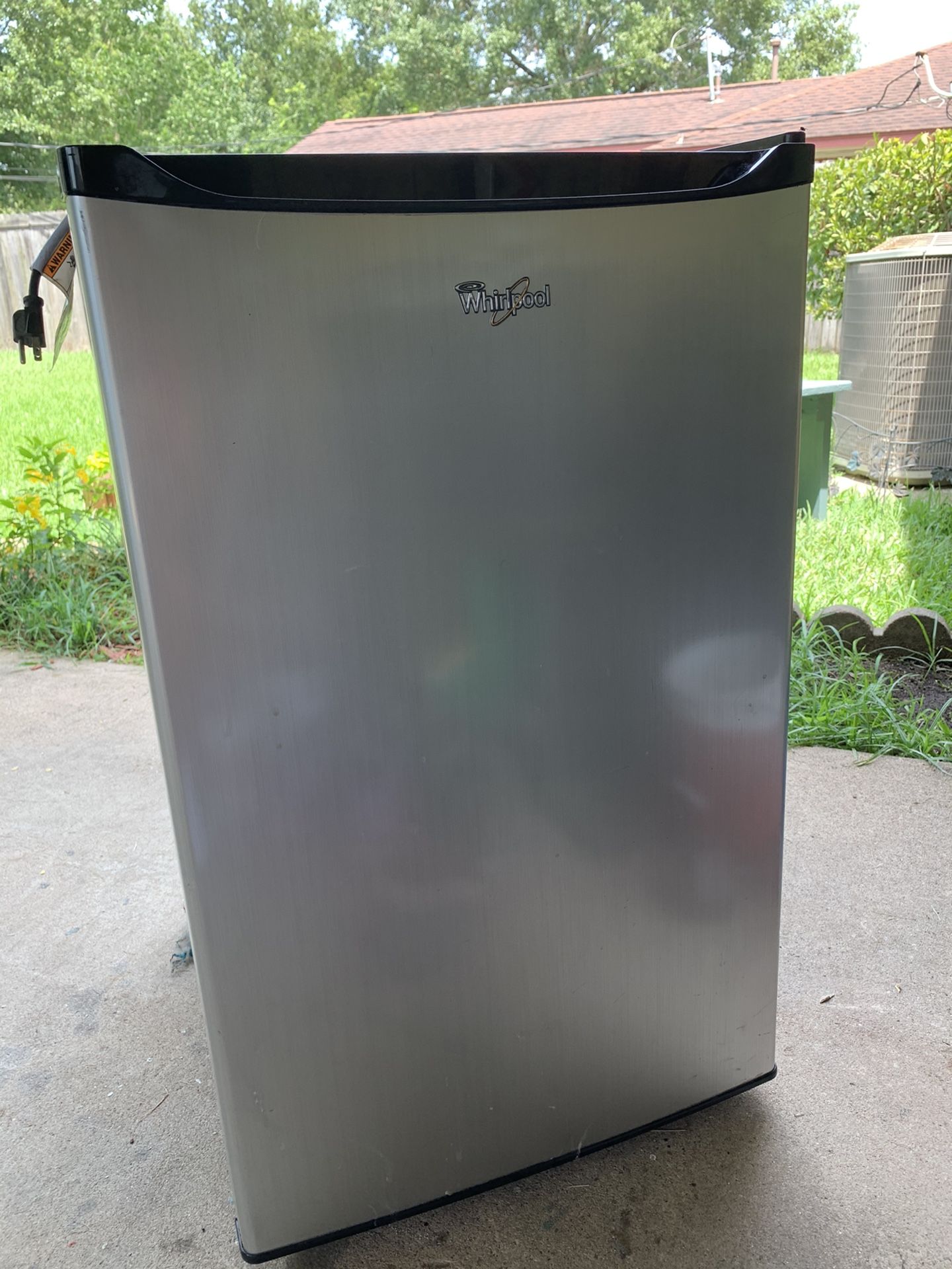 Whirlpool mini fridge