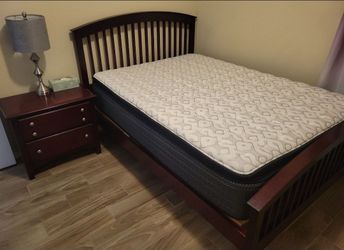 Queen Bed set NO Mattress