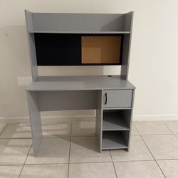 Student Desk with Hutch – Like New