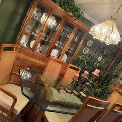 Contemporary dinning Set All Wood