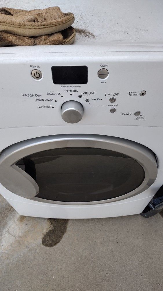 LG Dryer  For Fix Up Or Parts